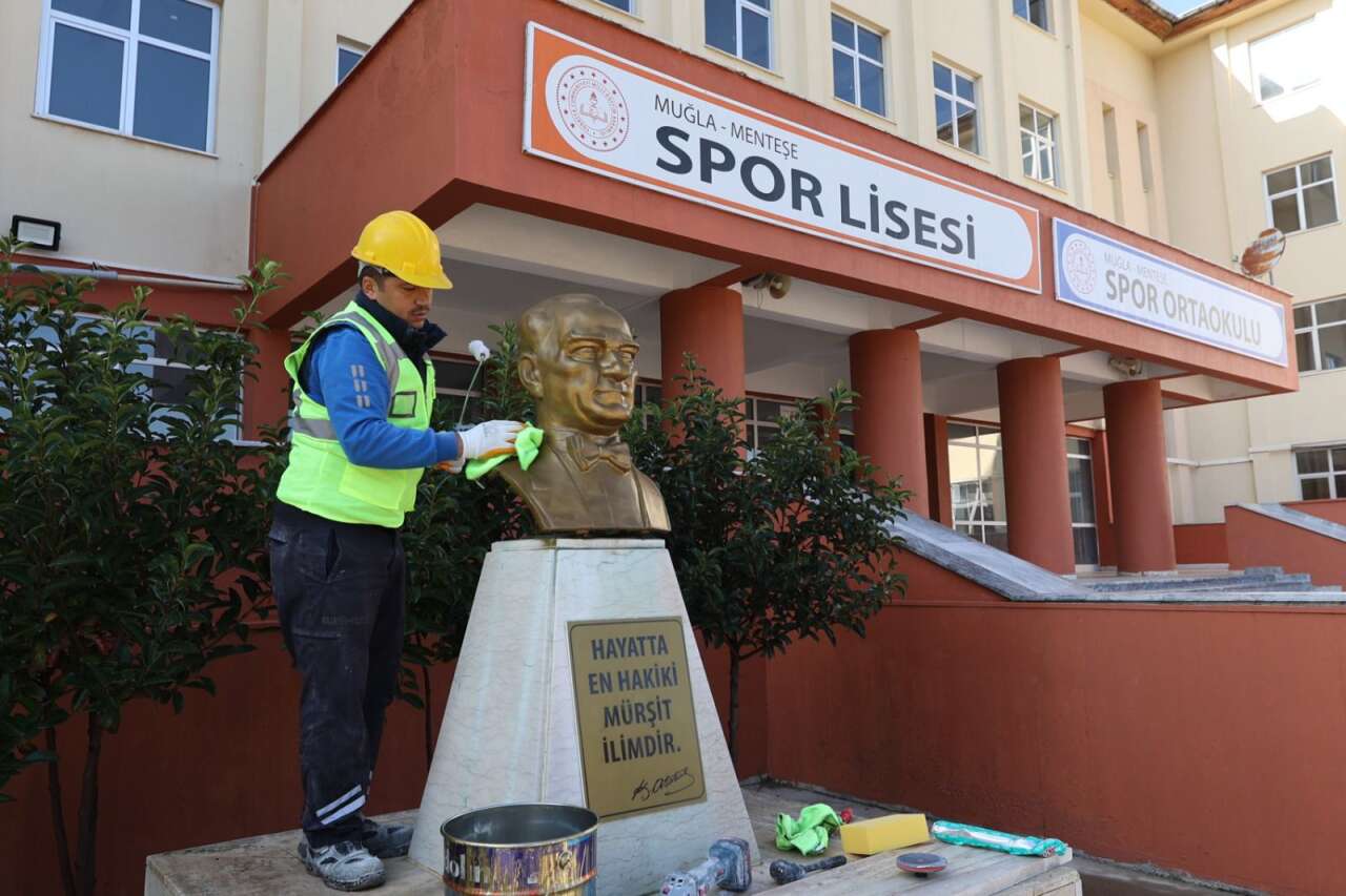 Muğla Büyükşehir’den Eğitime Destek: Ara Tatilde Okullara Kapsamlı Bakım 2